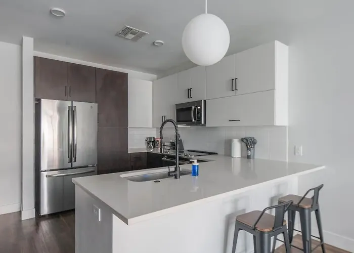 Modern 1bd - Pool, Gym, Parking, W-d - Sleeps 4 Tempe