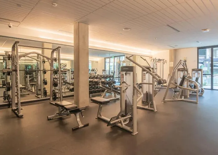Apartment Modern 1bd - Pool, Gym, Parking, W-d - Sleeps 4 *